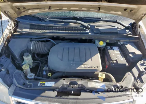 2013 Chrysler Town & Country Touring from USA, damaged, VIN 2C4RC1BG1DR604537